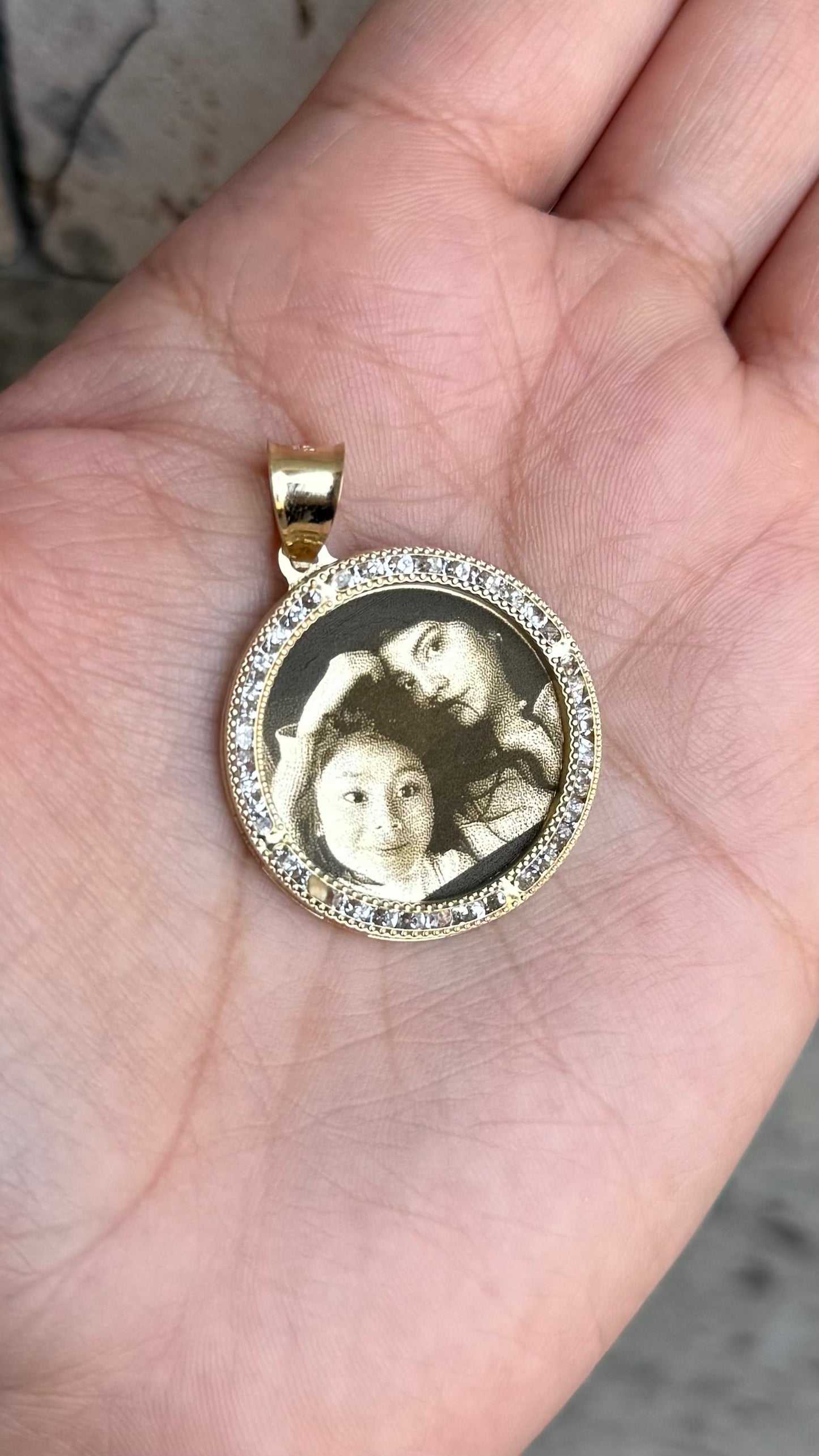 Medalla zirconia 3 cm Oro 10k
