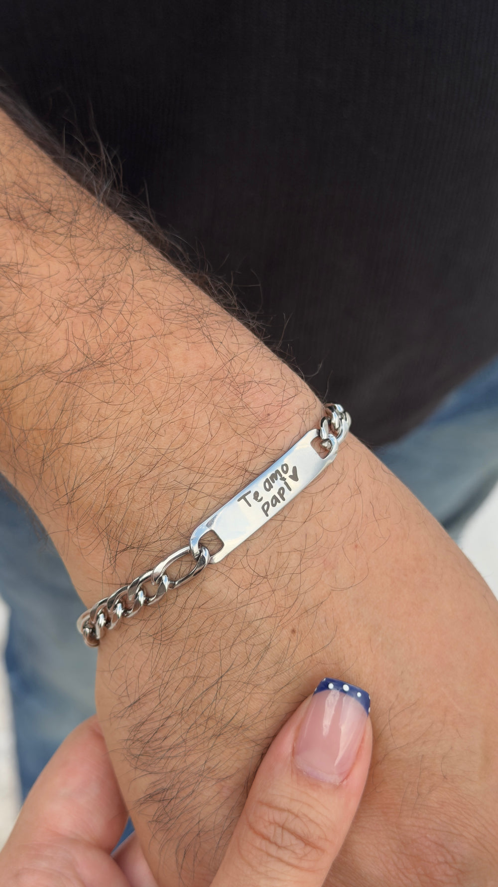 Esclava personalizada con texto a mano en acero inoxidable