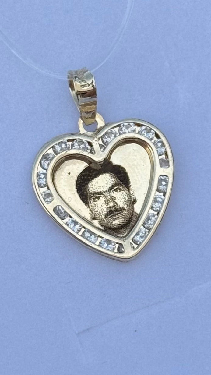 Medalla mini de Corazón 1.7 cm con foto Oro 10K