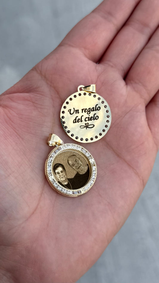 Medalla zirconia 1.7 cm Oro 10k