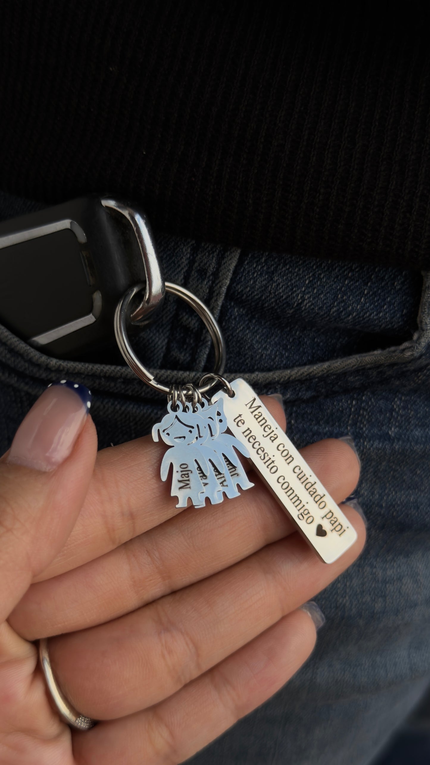 Llavero Drive personalizado con dije de niños