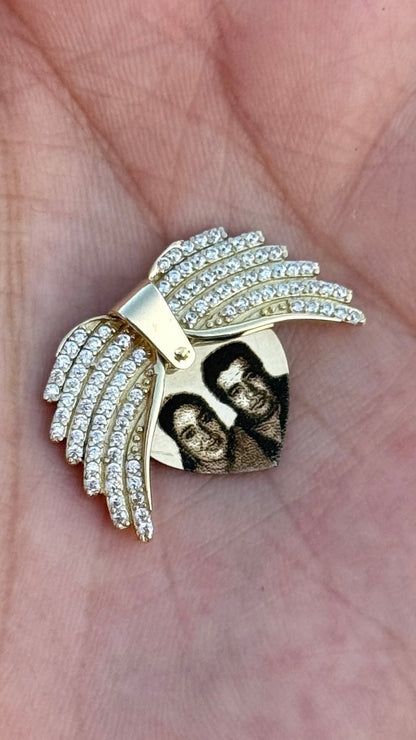Dije Relicario Ángel personalizado en Oro 10k