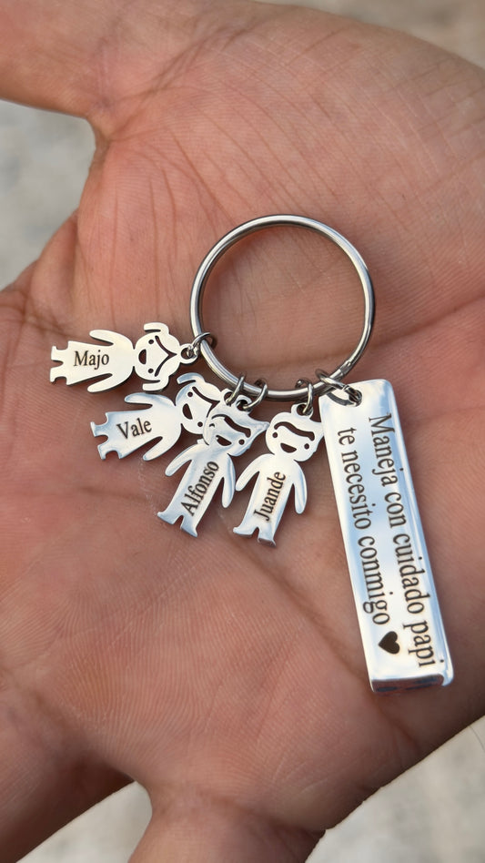 Llavero Drive personalizado con dije de niños