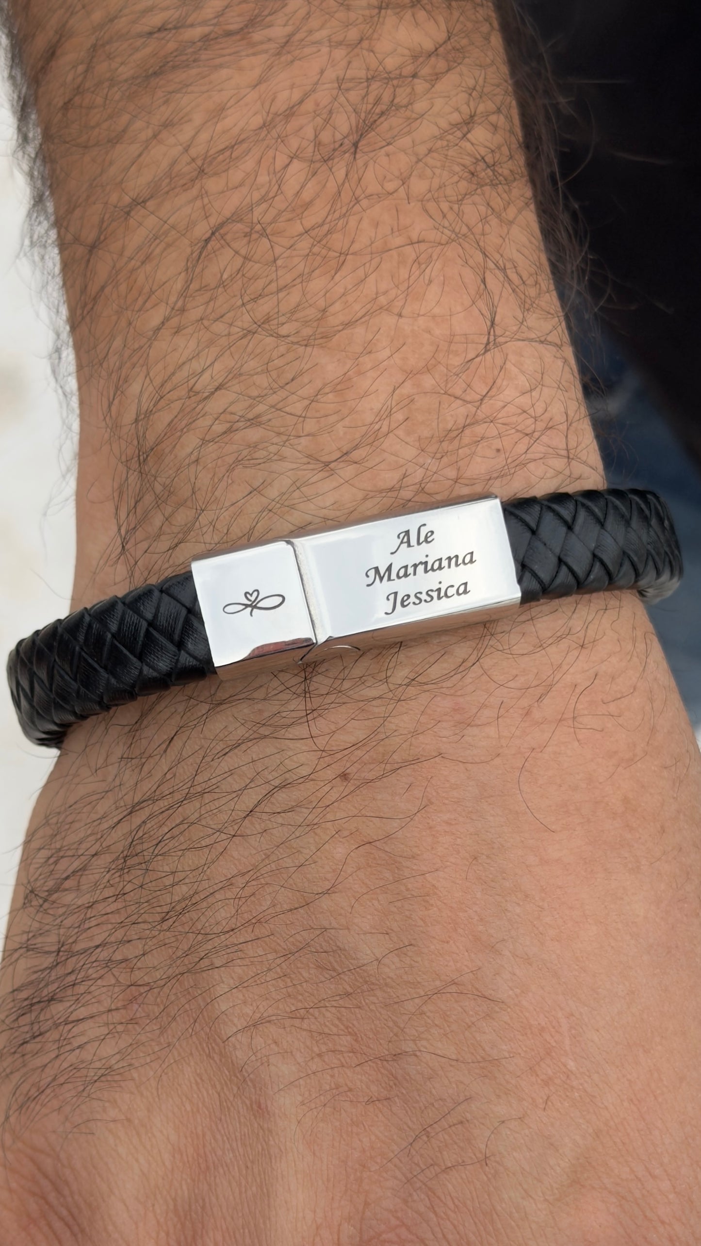 Pulso Alex – Acero Plateado Personalizado