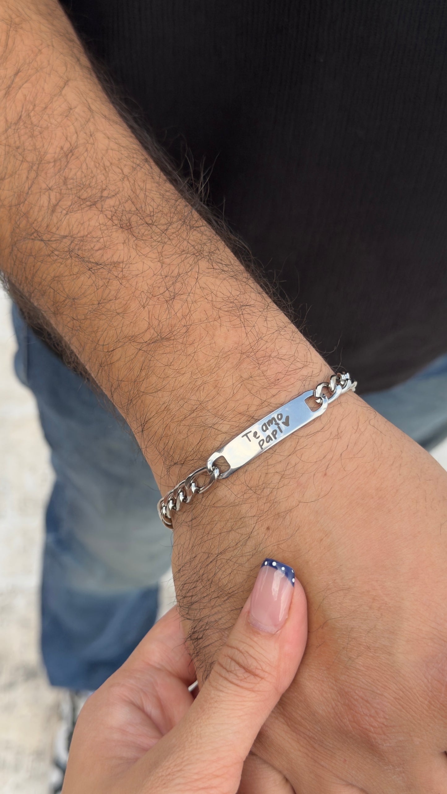 Esclava personalizada con texto a mano en acero inoxidable