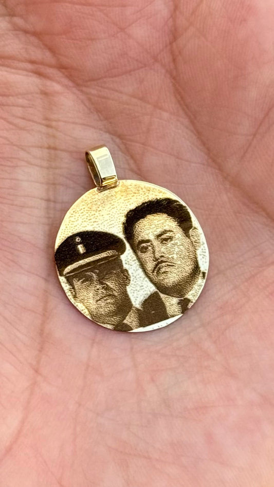 Dije círculo grande personalizado en Oro 10k