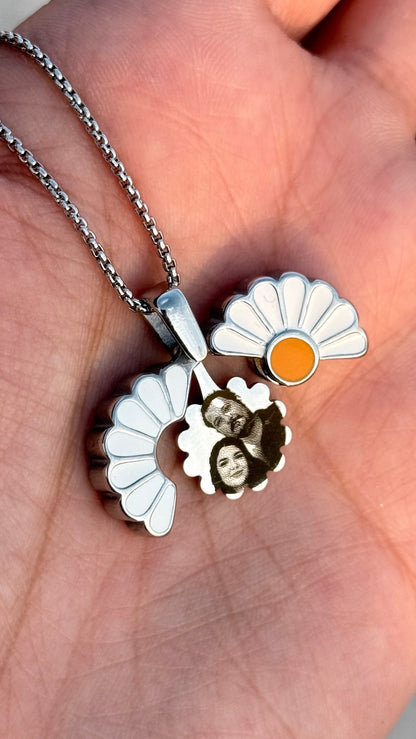Collar Margarita con foto acero inoxidable