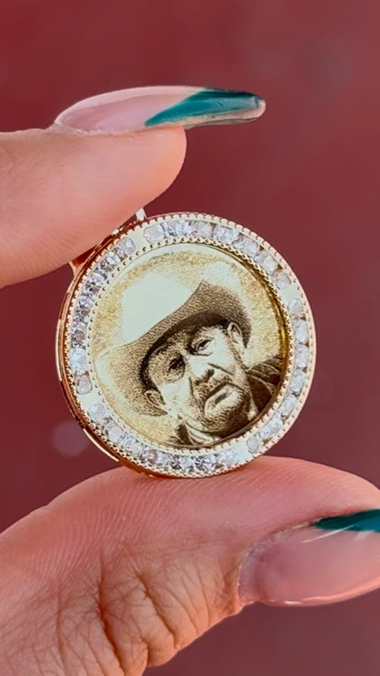 Medalla zirconia 2.5 cm con foto en Oro 10k