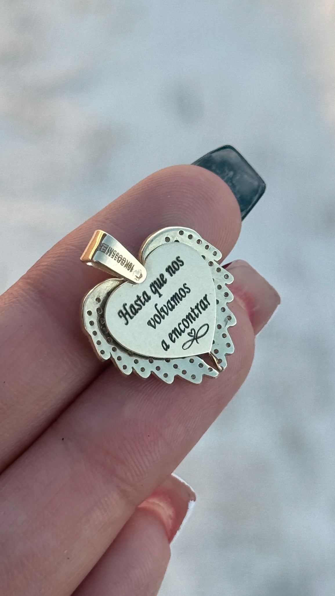 Dije Relicario Ángel personalizado en Oro 10k