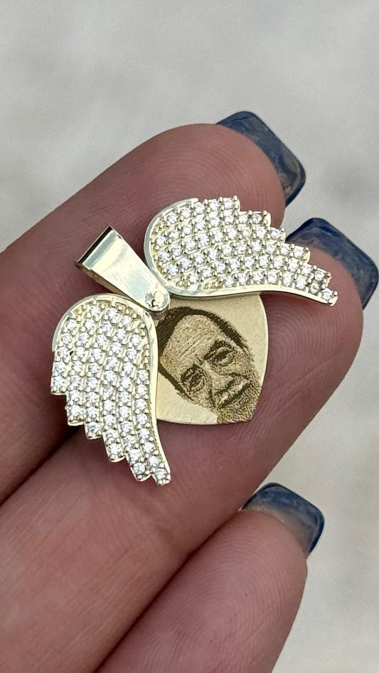 Dije Relicario Ángel personalizado en Oro 10k